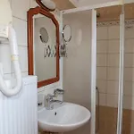 Hotell Ainareti