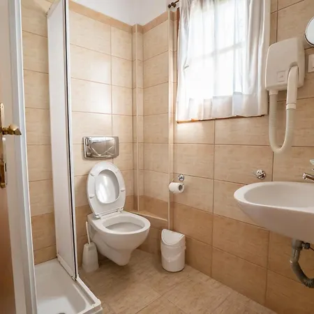 Hotel Ainareti Kala Nera