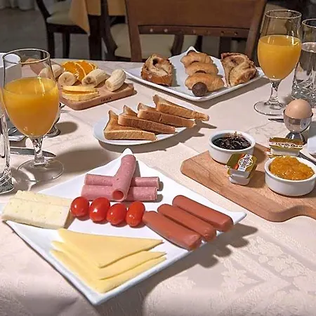 Ainareti Hotel