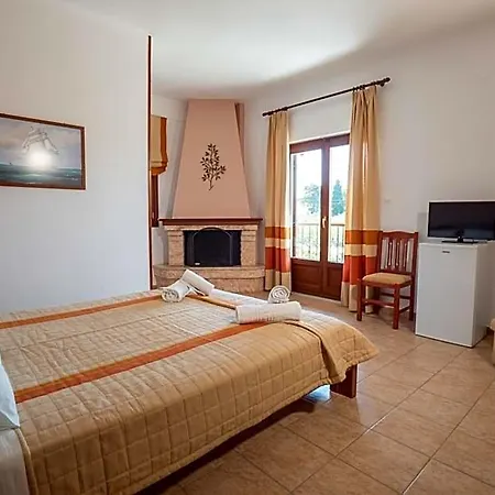 Ainareti Hotel 2*