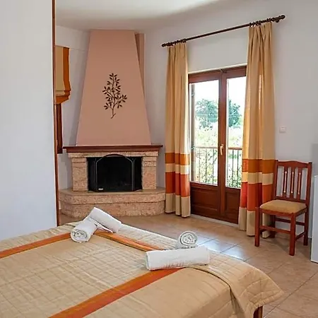 Ainareti Hotel