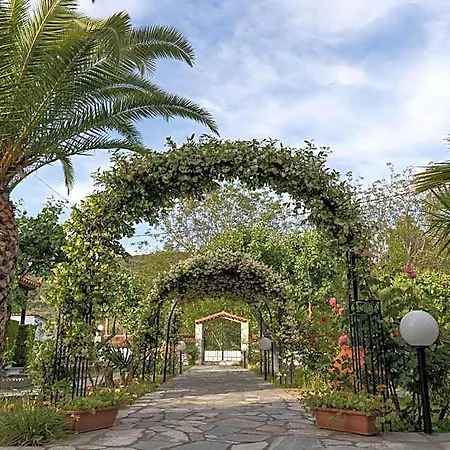 Hotel Ainareti